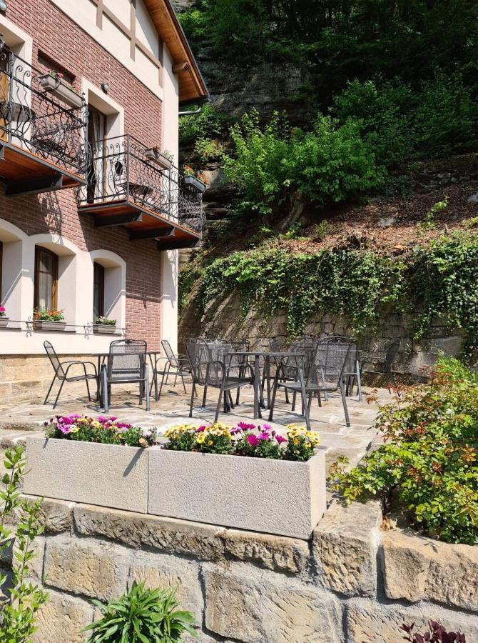 Apartamento Labsky Dvur Hřensko Exterior foto